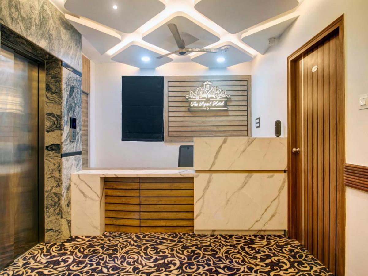 The Superb Hotel Pvt Ltd Hyderabad Exterior photo